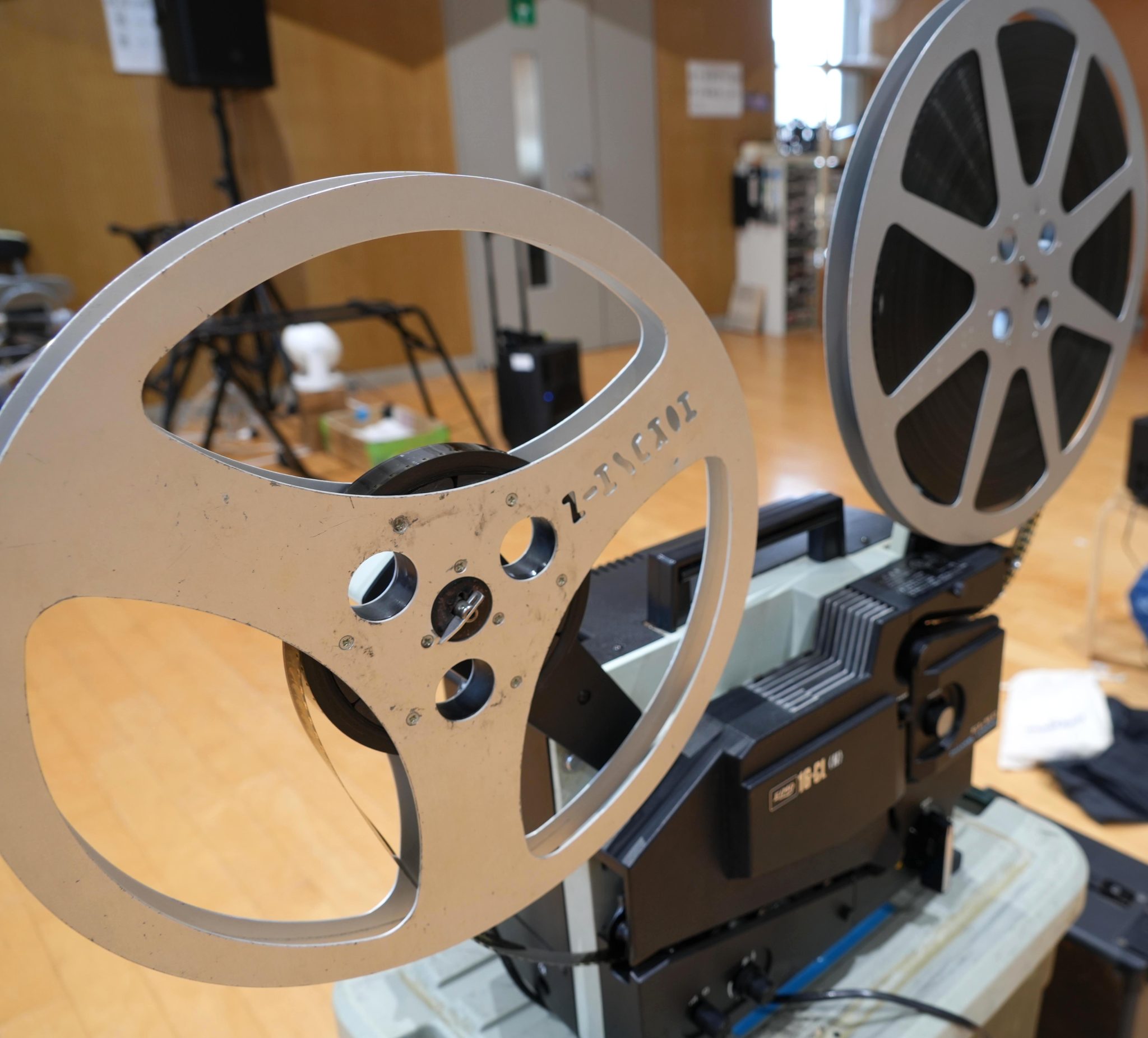 知的障害を有する人との映画制作プロジェクトpart2 第1回「映画とは何か&撮影」ワークショップを実施しました – 九州大学|芸術工学部・大学 ...